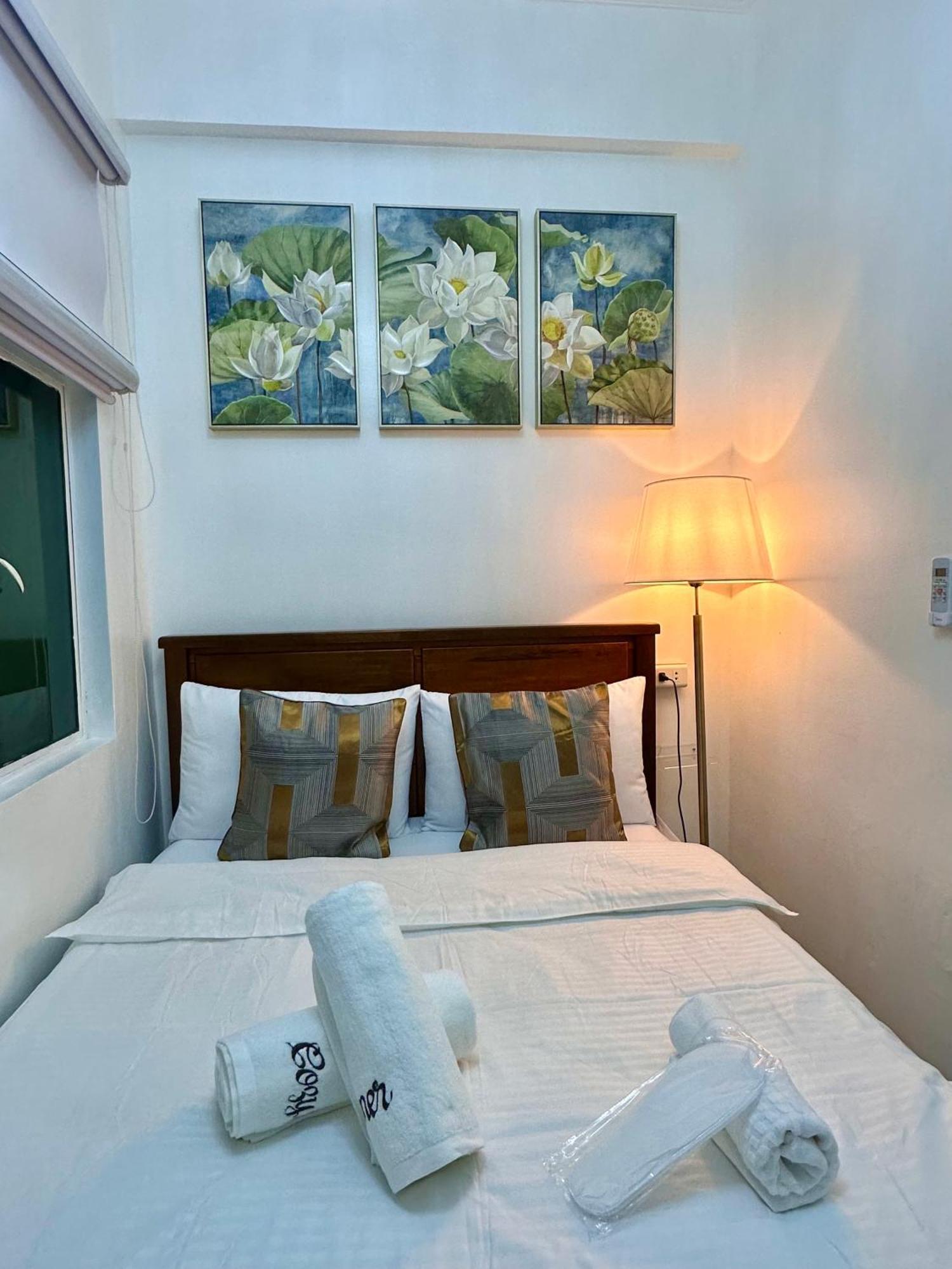 Studio Two Condominium, Alabang - Gold Fiber Wi-Fi -Netflix Ready Muntinlupa City Екстер'єр фото